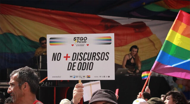 Multa por barulho coloca organizador da Parada do Orgulho do Chile sob ameaça de prisão: “Atenta contra a liberdade”
