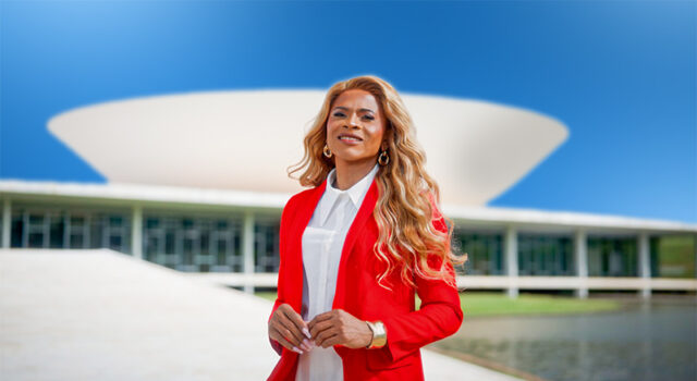 Pedagoga e drag queen, Ruth Venceremos tem candidatura a deputada federal oficializada no DF