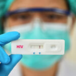 Pesquisa mostra que heterossexuais são maioria entre pacientes que descobrem HIV tardiamente