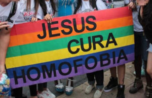 Internauta viraliza ao revelar mensagem de mãe evangélica que promete “libertá-lo” da homossexualidade: “Diga não aos demônios”