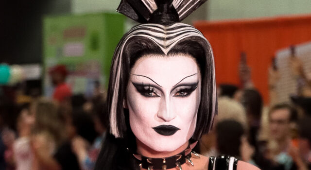 Gottmik, de “RuPaul’s Drag Race”, é presa após bater Porsche em carro estacionado; polícia aponta sinais de embriaguez