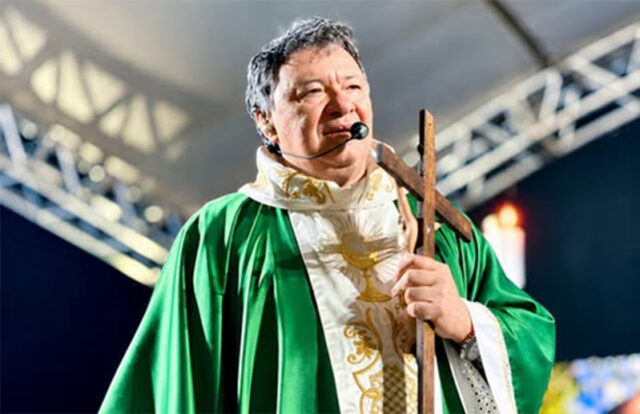 anastacio-pheeno-capa