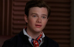 Chris Colfer reage a rumores de reboot de Glee e revela que não recebeu nenhum contato: “Quem me dera”