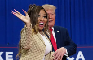 Nicki Minaj volta a atacar direitos de jovens trans em comício ao lado de Donald Trump: “Não queremos isso para nossos filhos”
