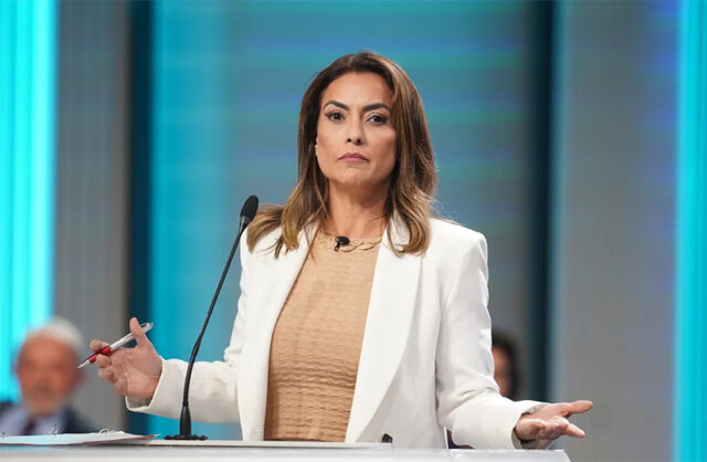 soraya-pheeno-capa